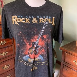 Size medium Rock & Roll Hall of Fame T-shirt